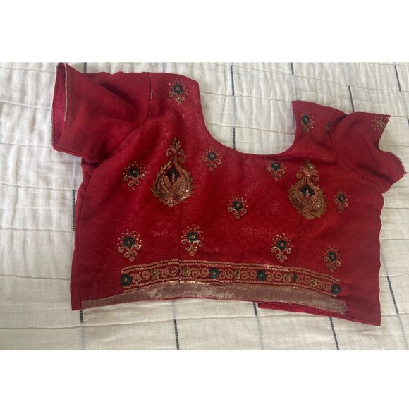 Georgette Saree with Stitched Blouse - Picture 2 of 5